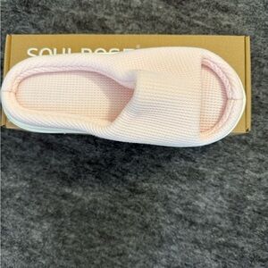 SOUL POSE Pink Cozy Slide Slipper